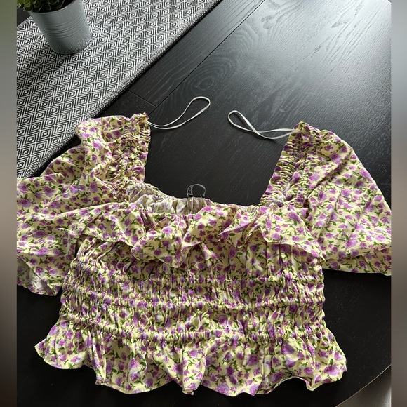 Floral top - Picture 1 of 4